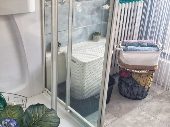 Appartement T4 rénové avec terrasse et grenier à Gérardmer, Vosges 