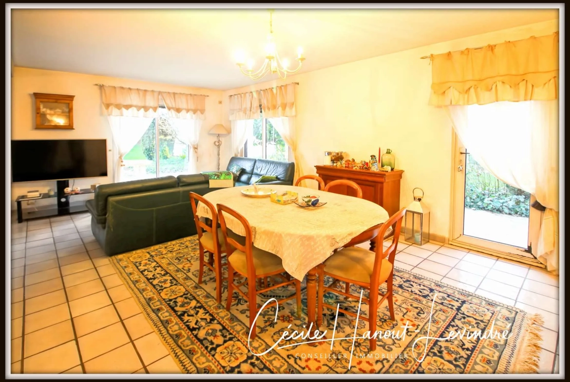 Maison de 209 m² avec jardin à Romagné, proche Fougères 