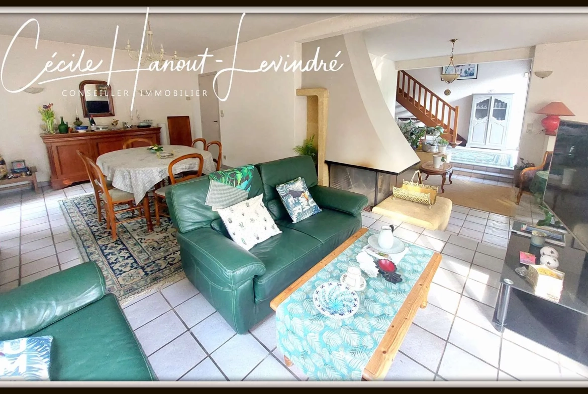 Maison de 209 m² avec jardin à Romagné, proche Fougères 