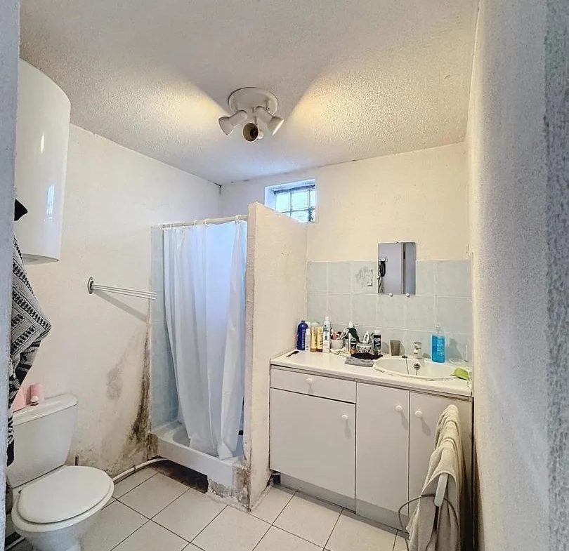Maison à vendre à Pourcieux - 40 m², terrasse sud, terrain 370 m², calme et à rénover 