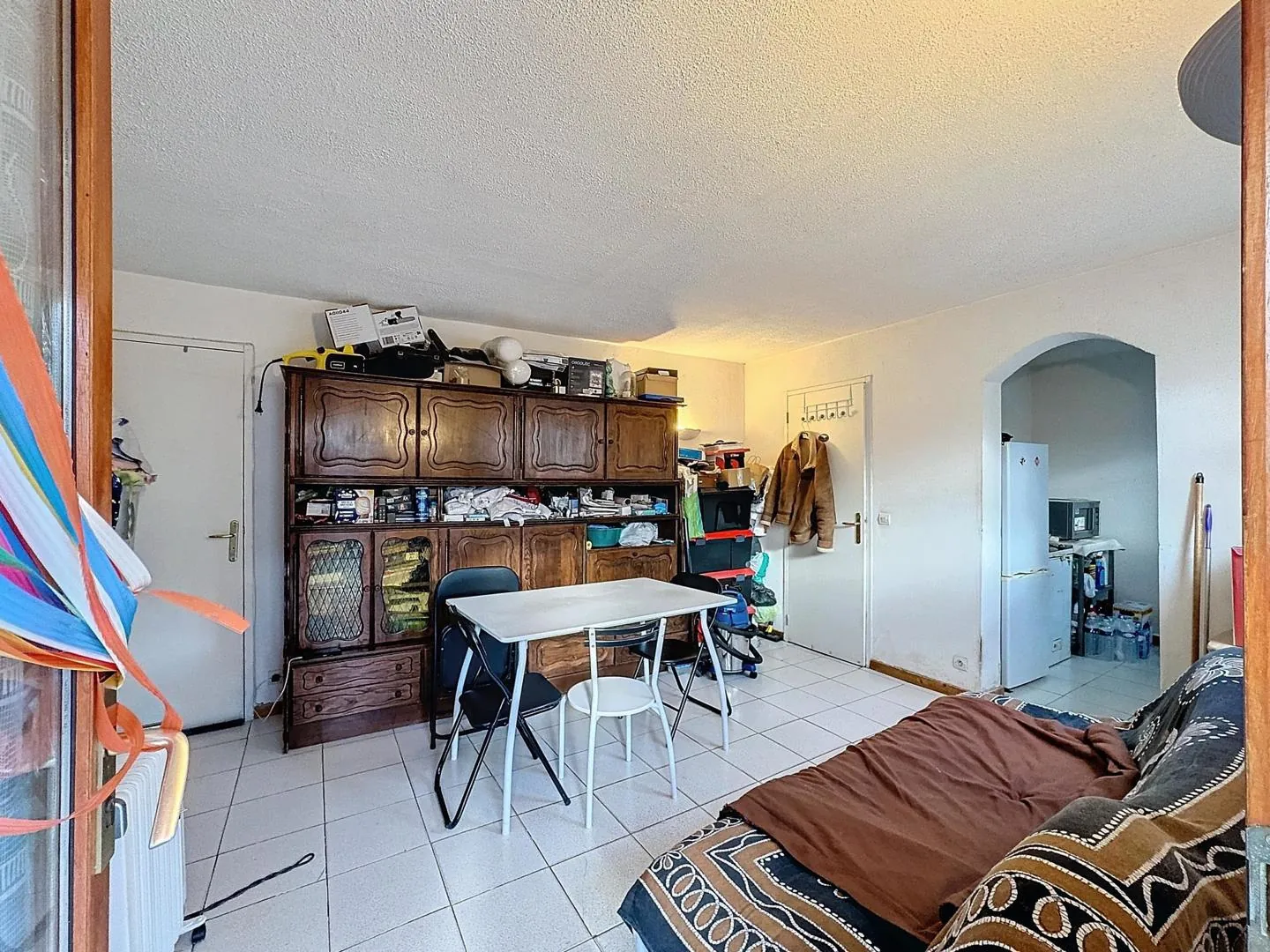 Maison à vendre à Pourcieux - 40 m², terrasse sud, terrain 370 m², calme et à rénover 
