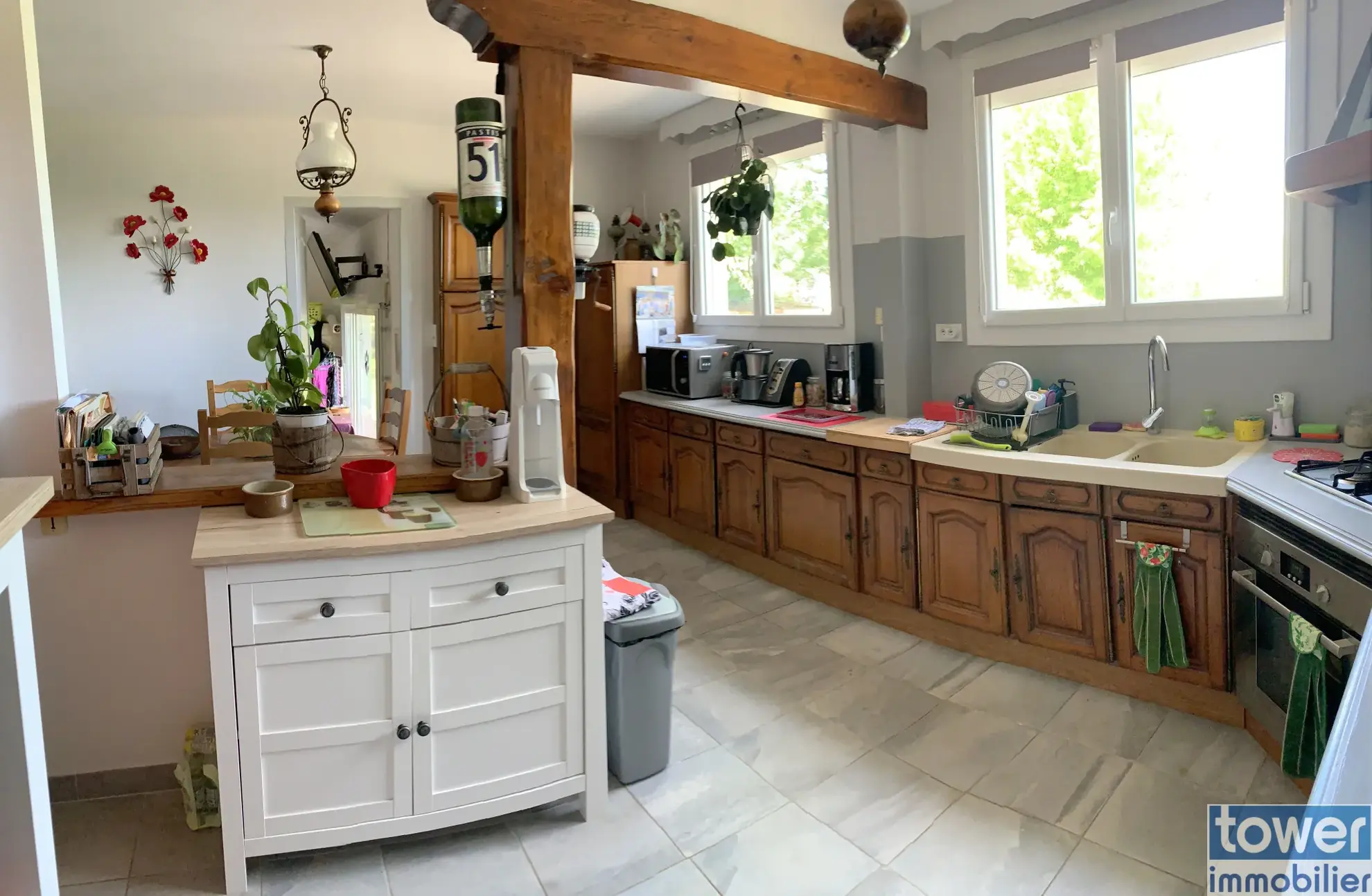 Maison de plain-pied à Aujac de 130 m² avec grand terrain et dépendances 