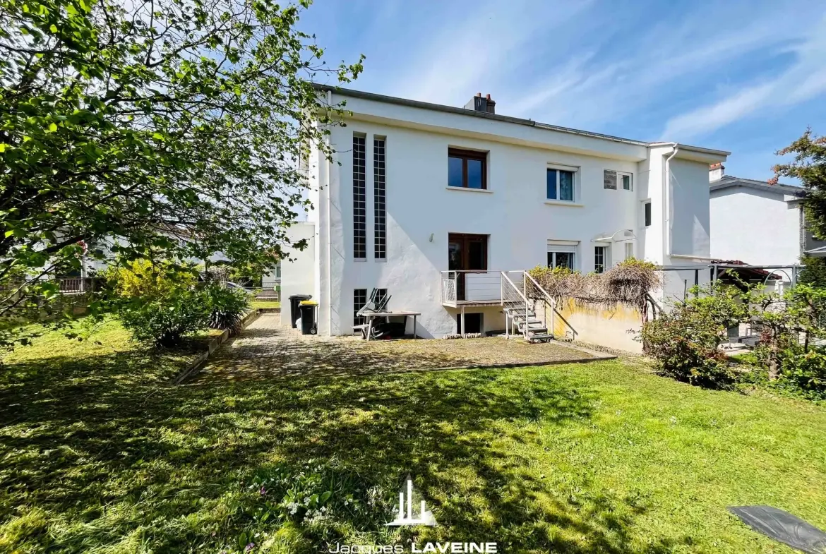 Maison 3 chambres avec jardin et cuisine équipée à Montigny-lès-Metz 