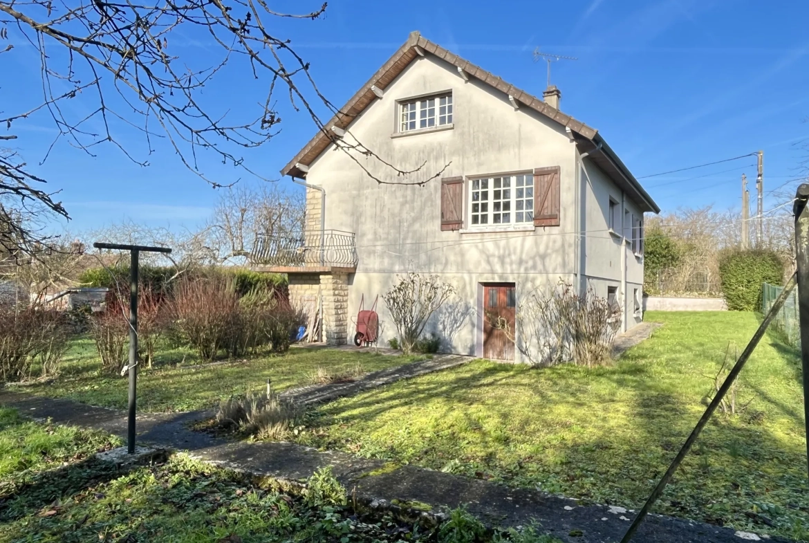 À vendre maison lumineuse de 120 m² avec sous-sol, jardin à La Ferté Gaucher 