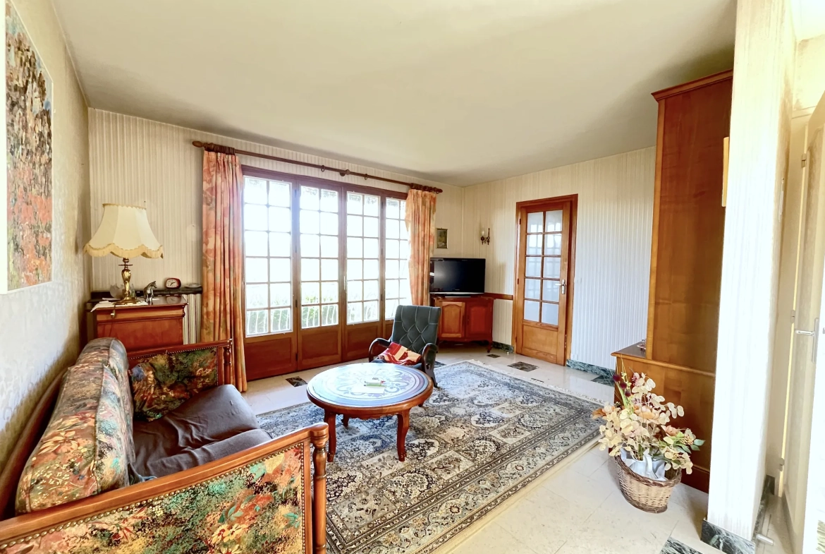 À vendre maison lumineuse de 120 m² avec sous-sol, jardin à La Ferté Gaucher 