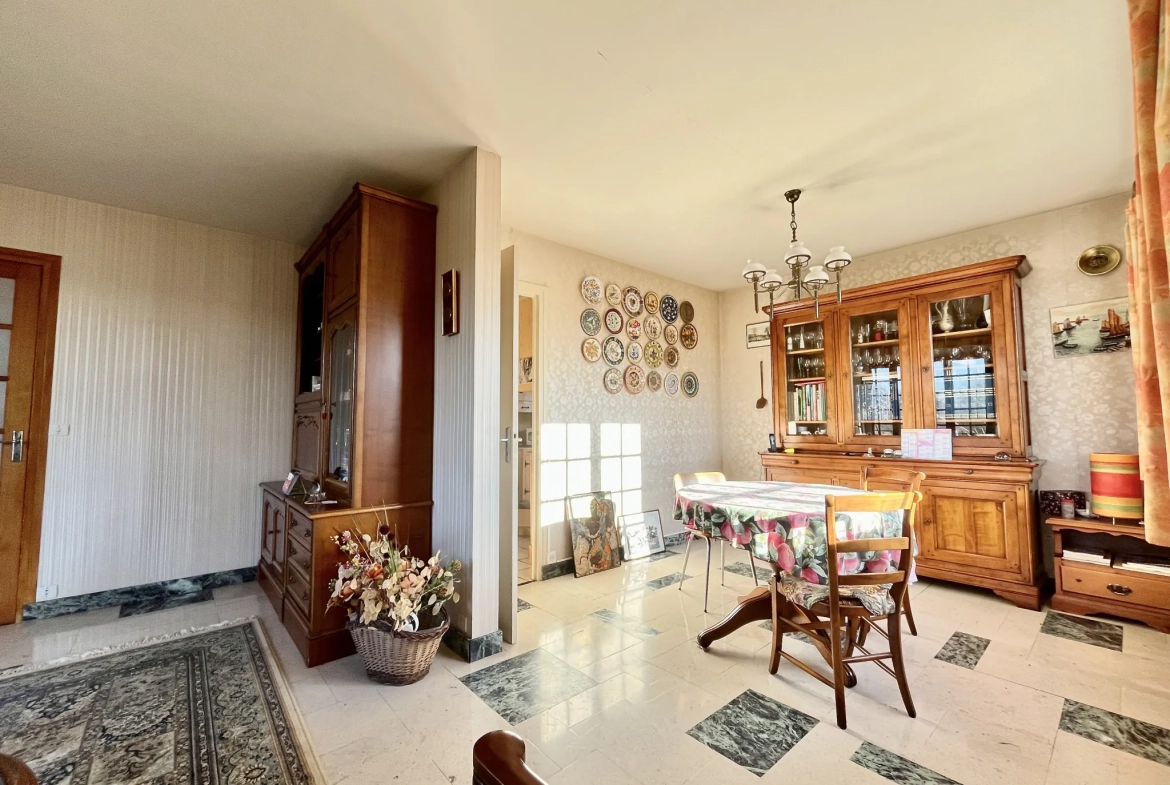 À vendre maison lumineuse de 120 m² avec sous-sol, jardin à La Ferté Gaucher 