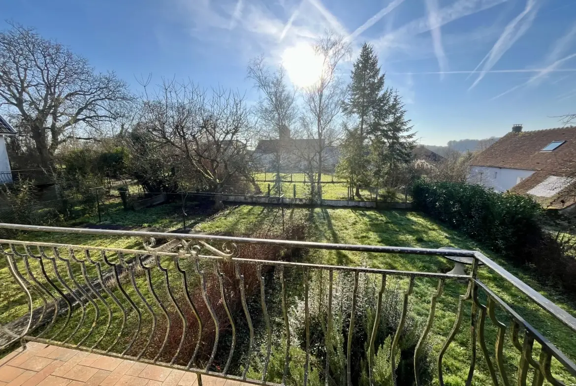 À vendre maison lumineuse de 120 m² avec sous-sol, jardin à La Ferté Gaucher 