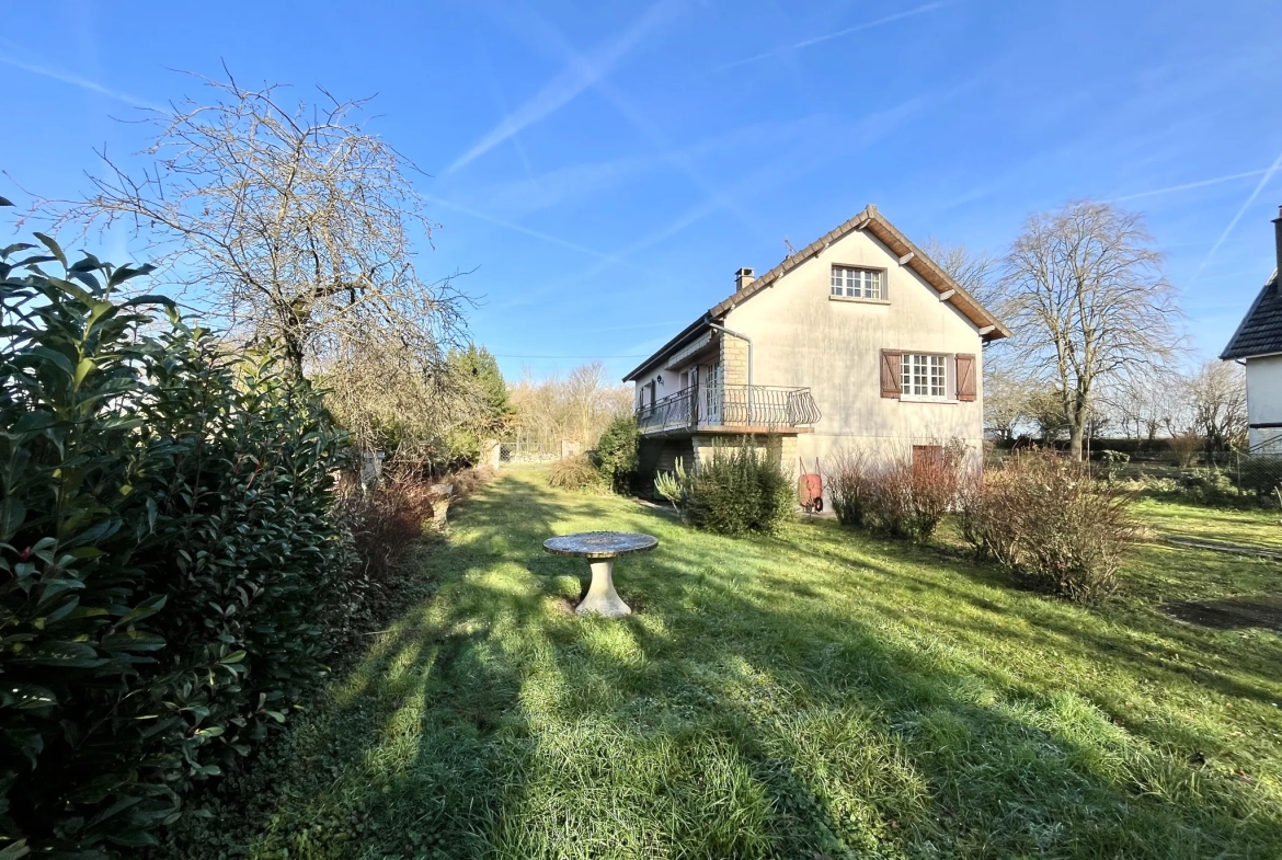 À vendre maison lumineuse de 120 m² avec sous-sol, jardin à La Ferté Gaucher 