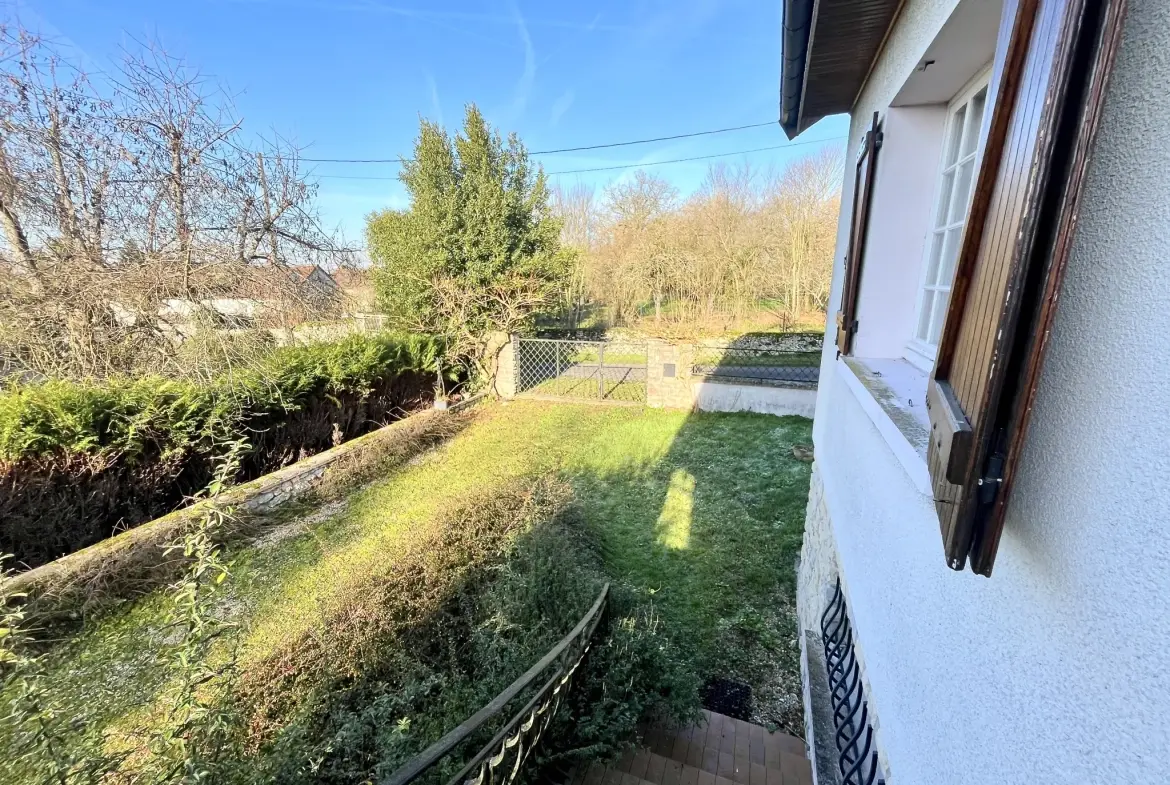 À vendre maison lumineuse de 120 m² avec sous-sol, jardin à La Ferté Gaucher 