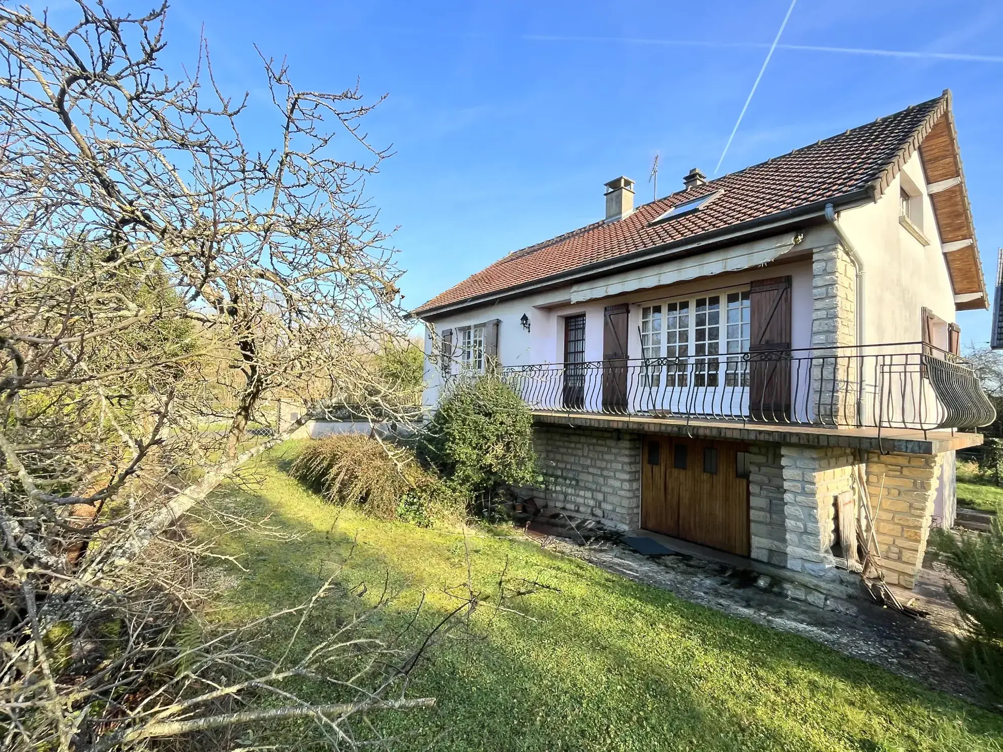 À vendre maison lumineuse de 120 m² avec sous-sol, jardin à La Ferté Gaucher 