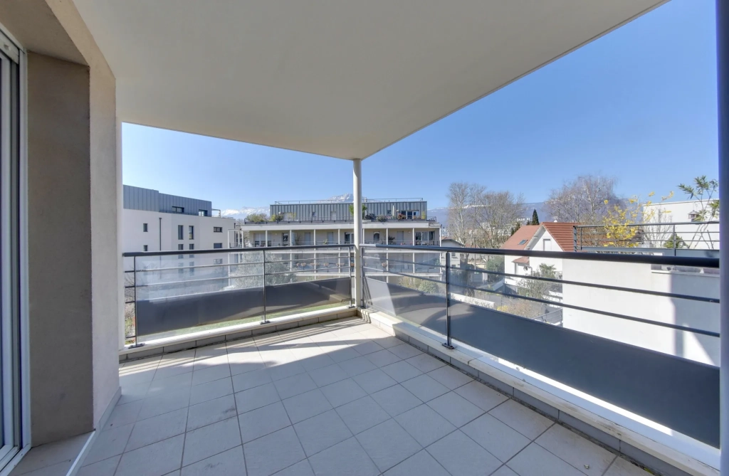 Appartement T3 lumineux de 65m² avec garage à Grenoble
