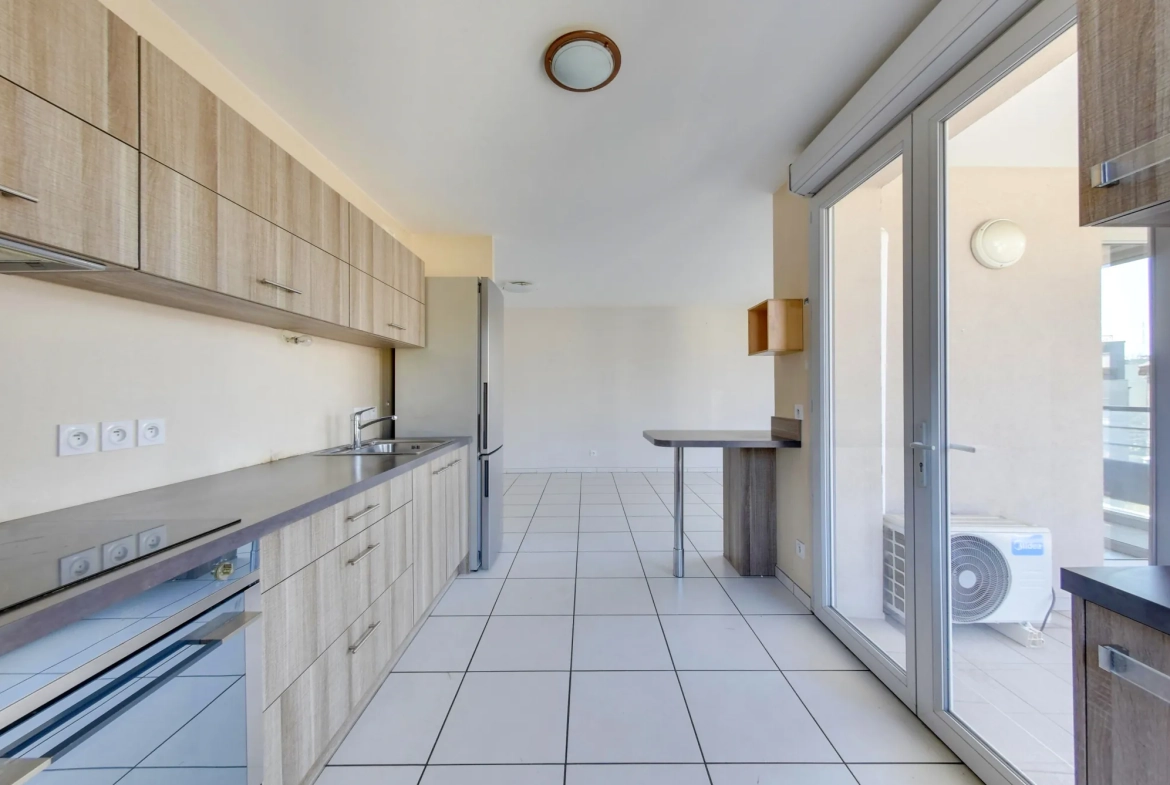 Appartement T3 lumineux de 65m² avec garage à Grenoble 