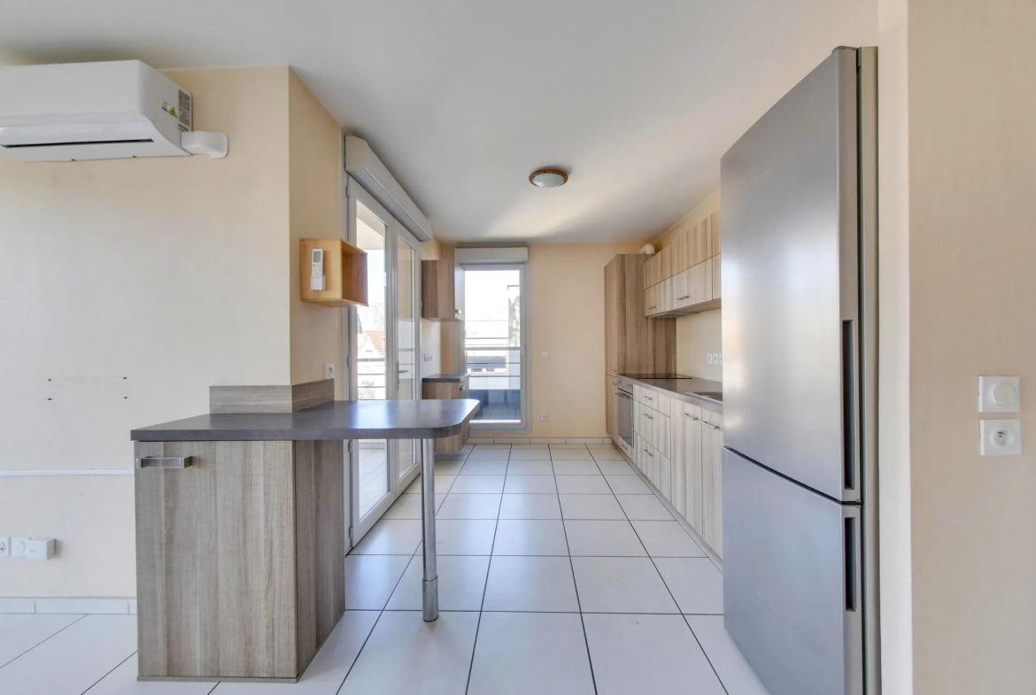 Appartement T3 lumineux de 65m² avec garage à Grenoble 