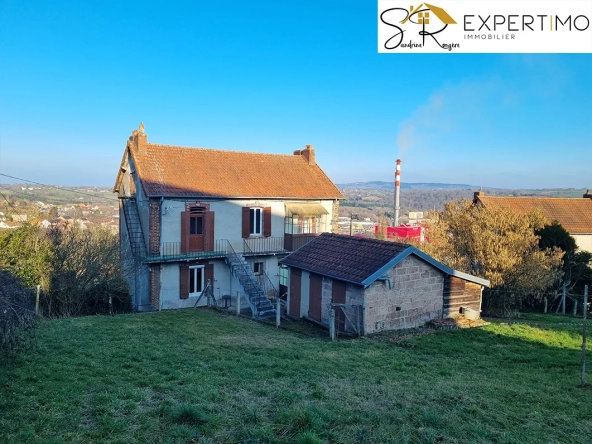 Immeuble d'habitation à Saint Éloy Les Mines de 160 m² avec terrain de 1190 m² 