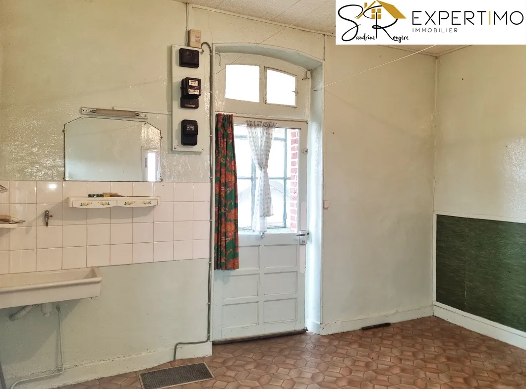 Immeuble d'habitation à Saint Éloy Les Mines de 160 m² avec terrain de 1190 m² 