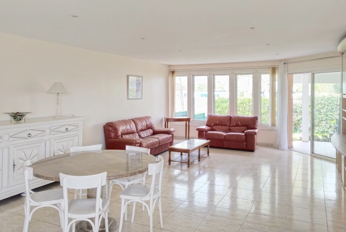 Maison T4 de 131 m² avec 3 suites, jardin et vue sur le lac de Soustons 