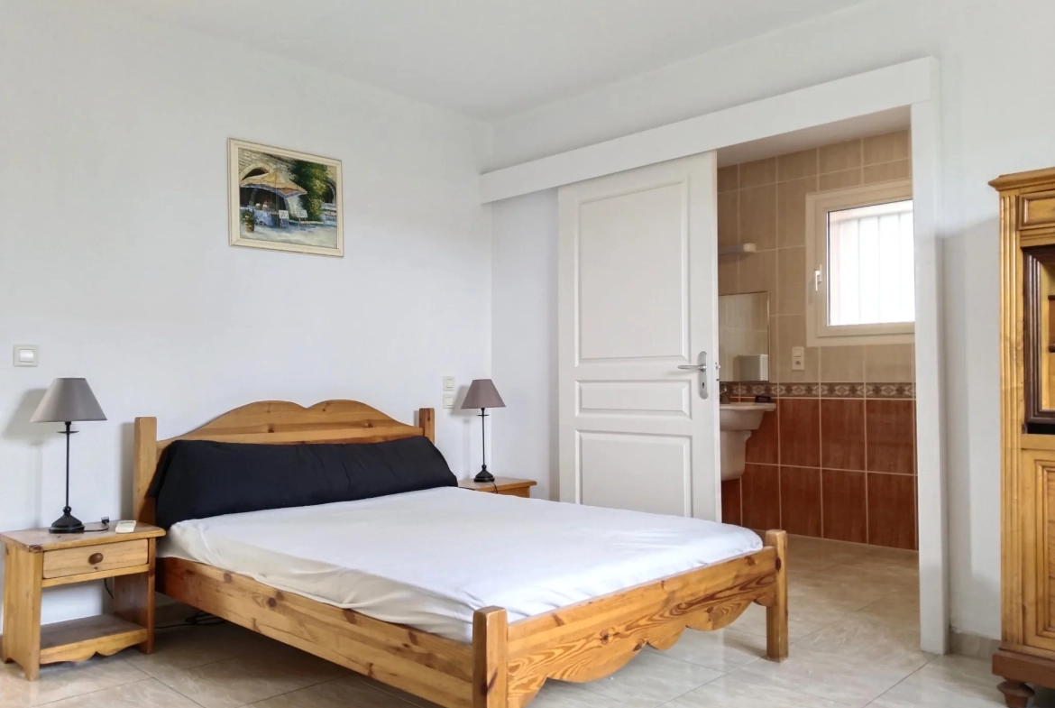 Maison T4 de 131 m² avec 3 suites, jardin et vue sur le lac de Soustons 