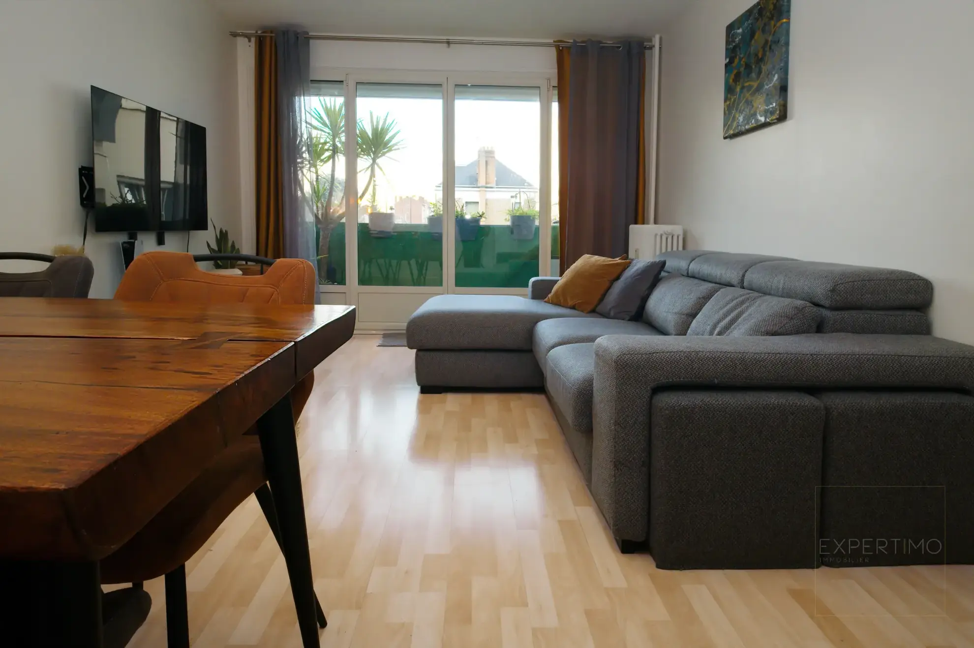 Appartement 3 pièces avec terrasse, parking et cave à Villeneuve-le-Roi 
