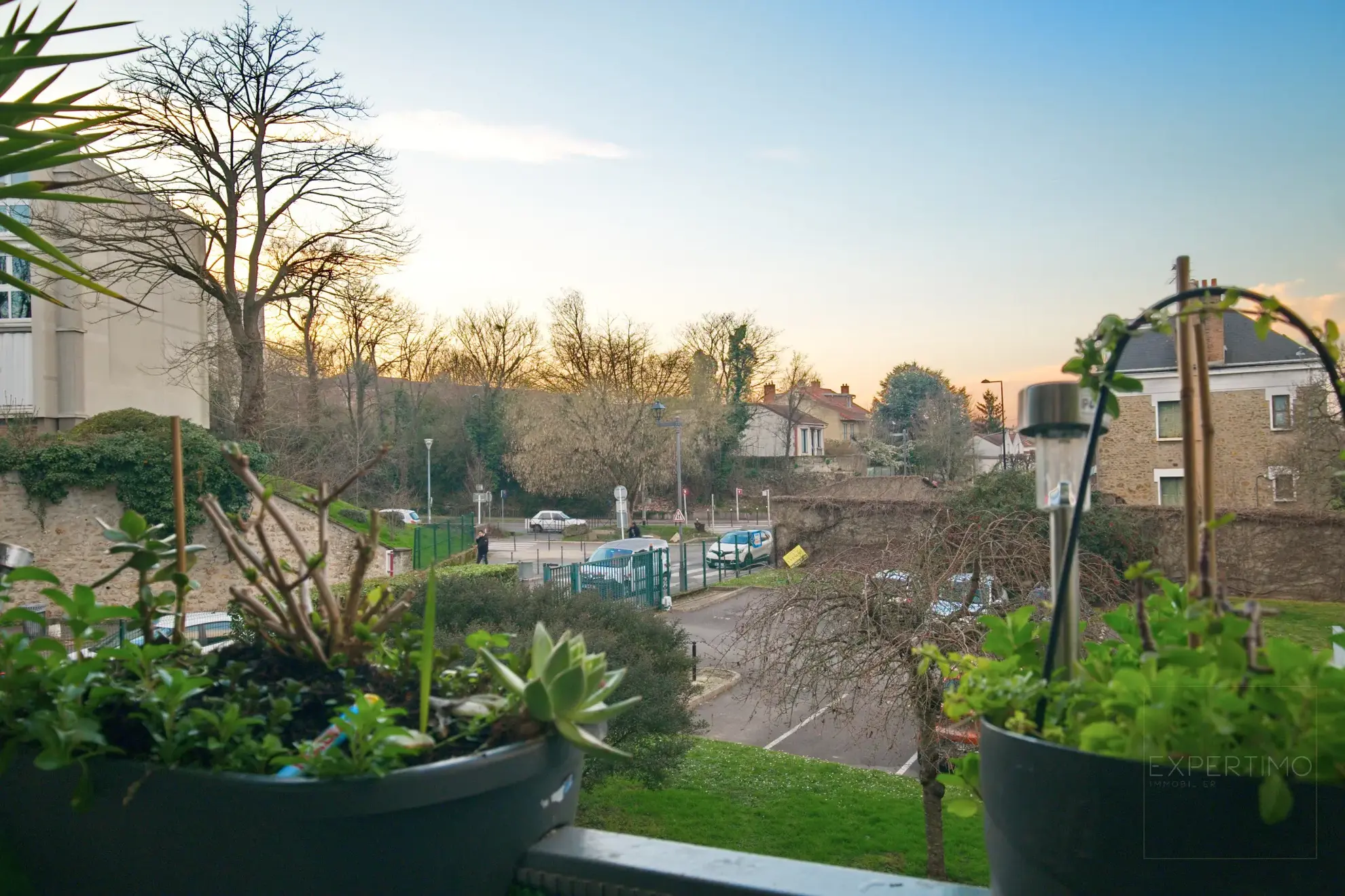 Appartement 3 pièces avec terrasse, parking et cave à Villeneuve-le-Roi 