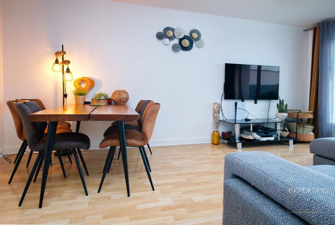 Appartement 3 pièces avec terrasse, parking et cave à Villeneuve-le-Roi 