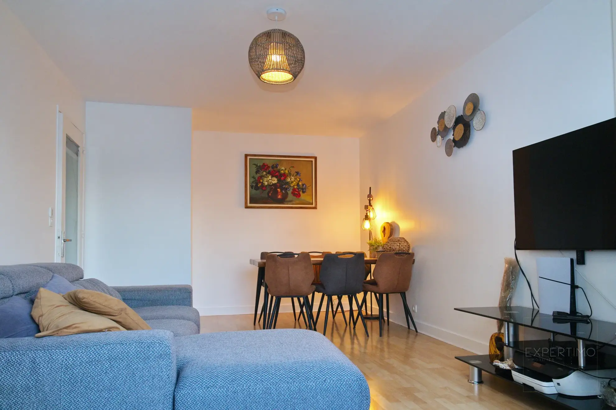 Appartement 3 pièces avec terrasse, parking et cave à Villeneuve-le-Roi 