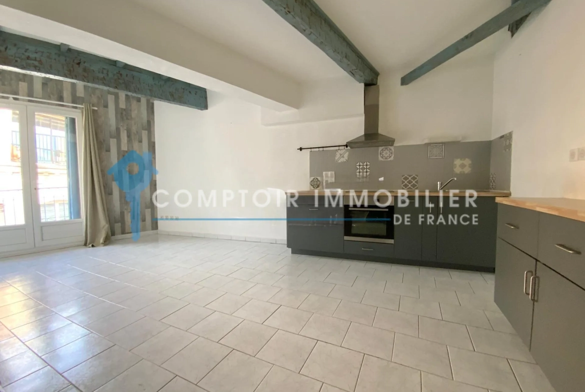 Appartement T2 rénové de 45m² à Clermont l'Hérault, dernier étage 