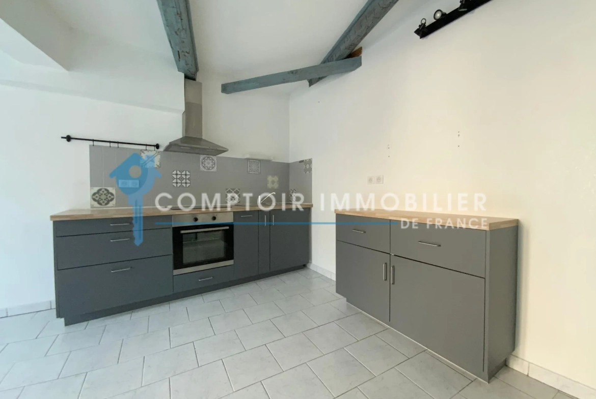 Appartement T2 rénové de 45m² à Clermont l'Hérault, dernier étage 