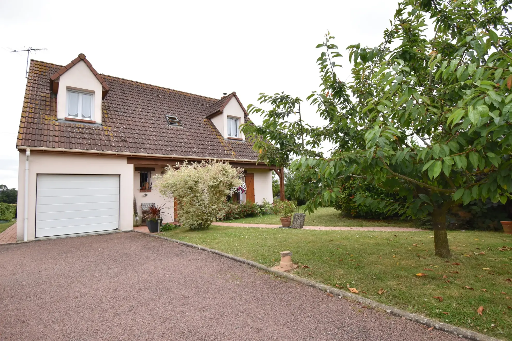 Maison de 116 m² à Brou, proche du village avec jardin et terrasse 