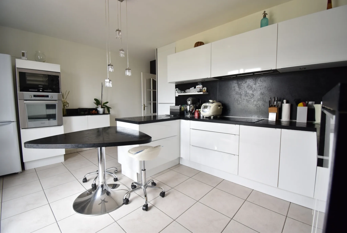 Maison de 116 m² à Brou, proche du village avec jardin et terrasse 