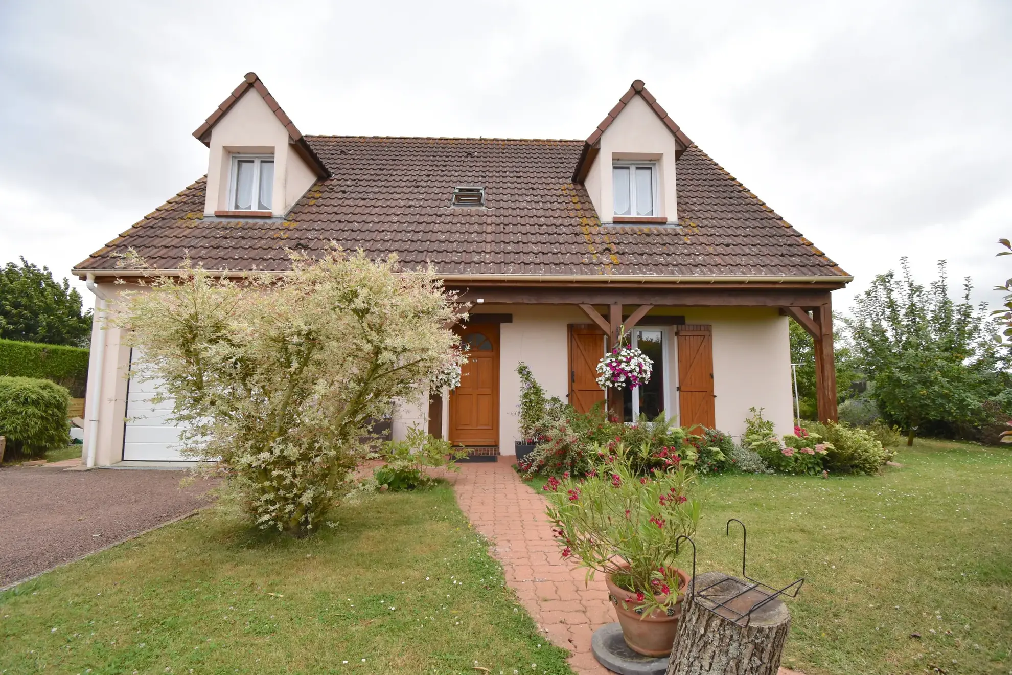 Maison de 116 m² à Brou, proche du village avec jardin et terrasse 