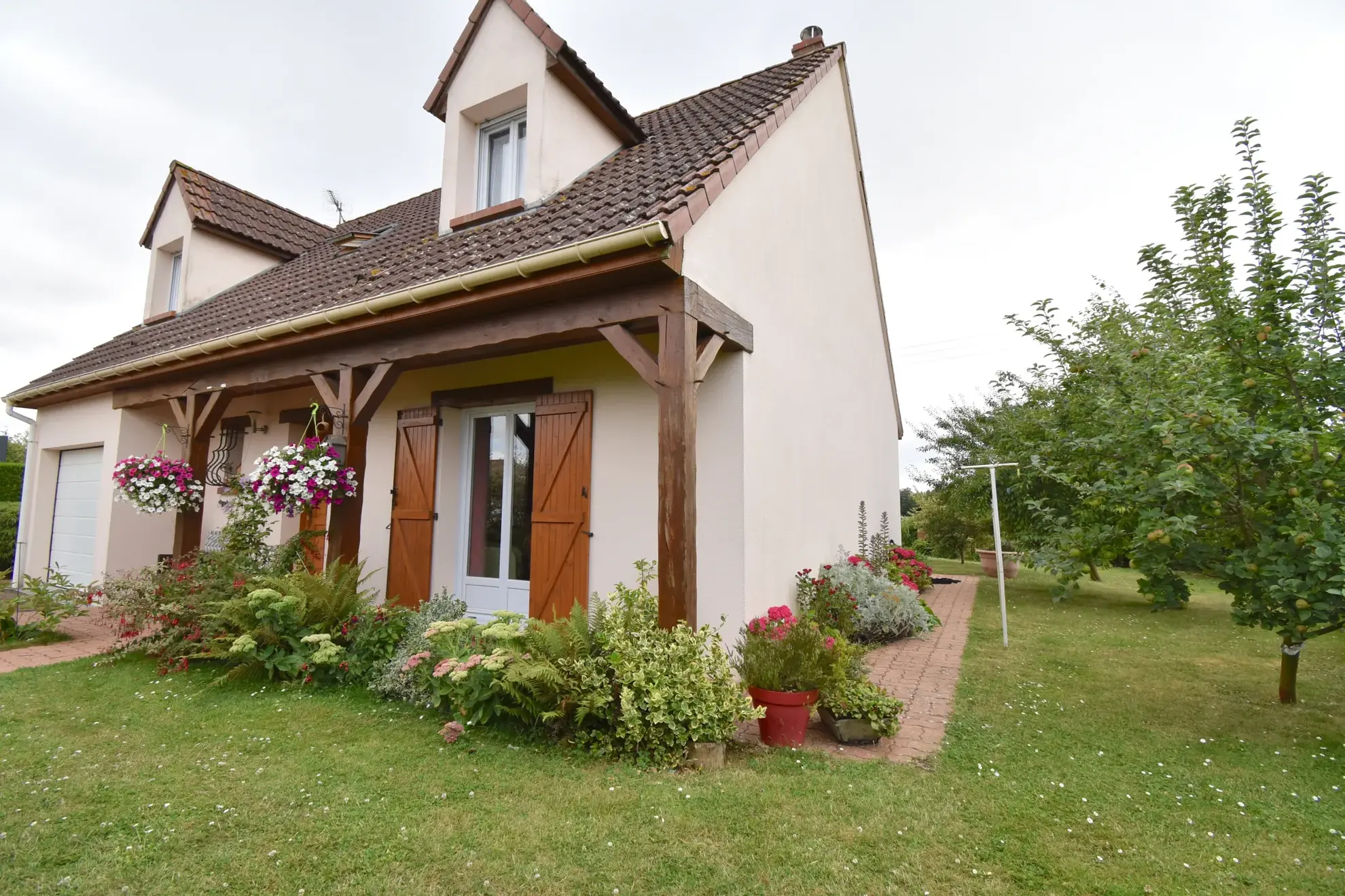 Maison de 116 m² à Brou, proche du village avec jardin et terrasse 
