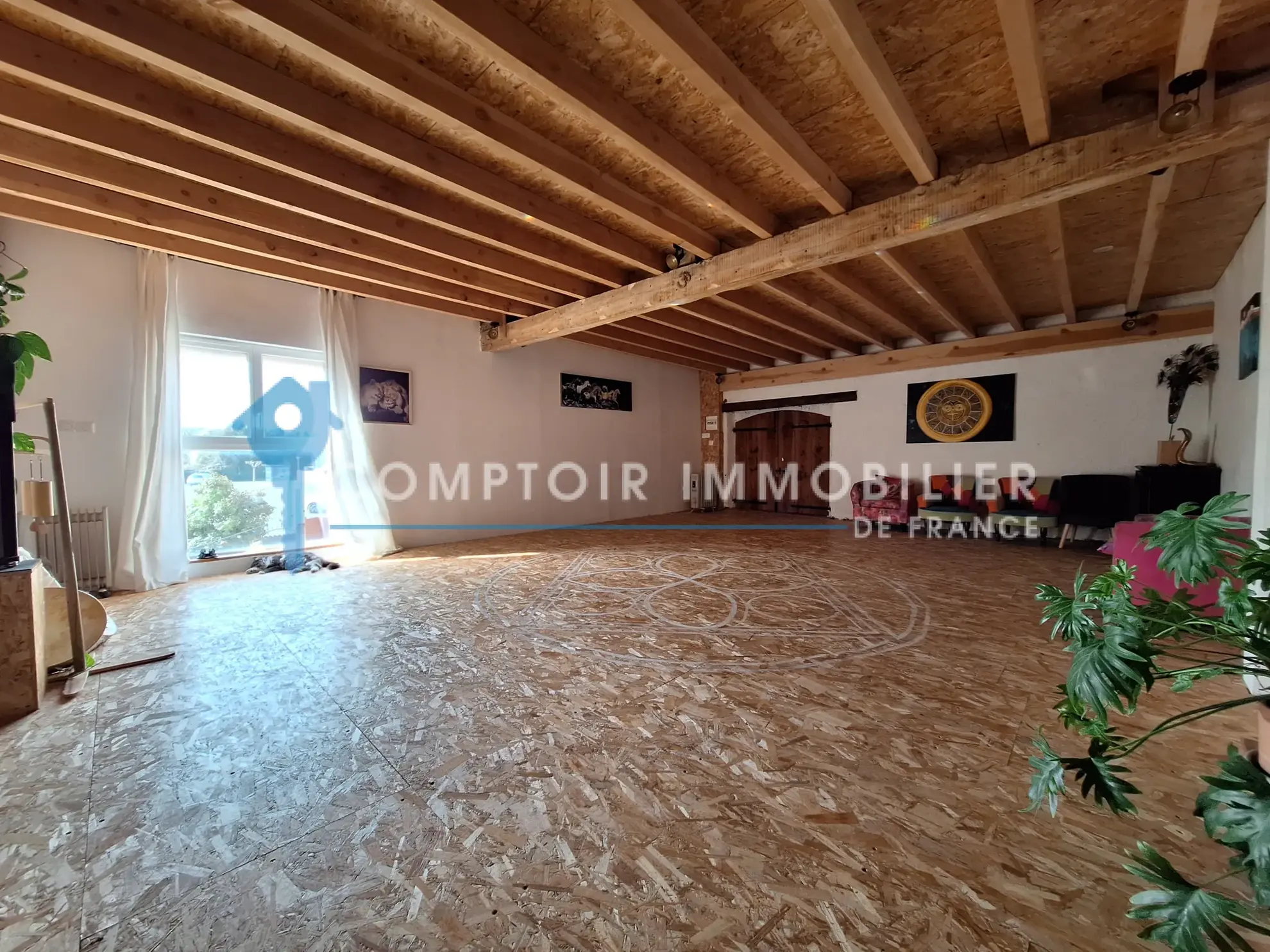 Maison de village rénovée avec hangar et jardin à Damiatte dans le Tarn 