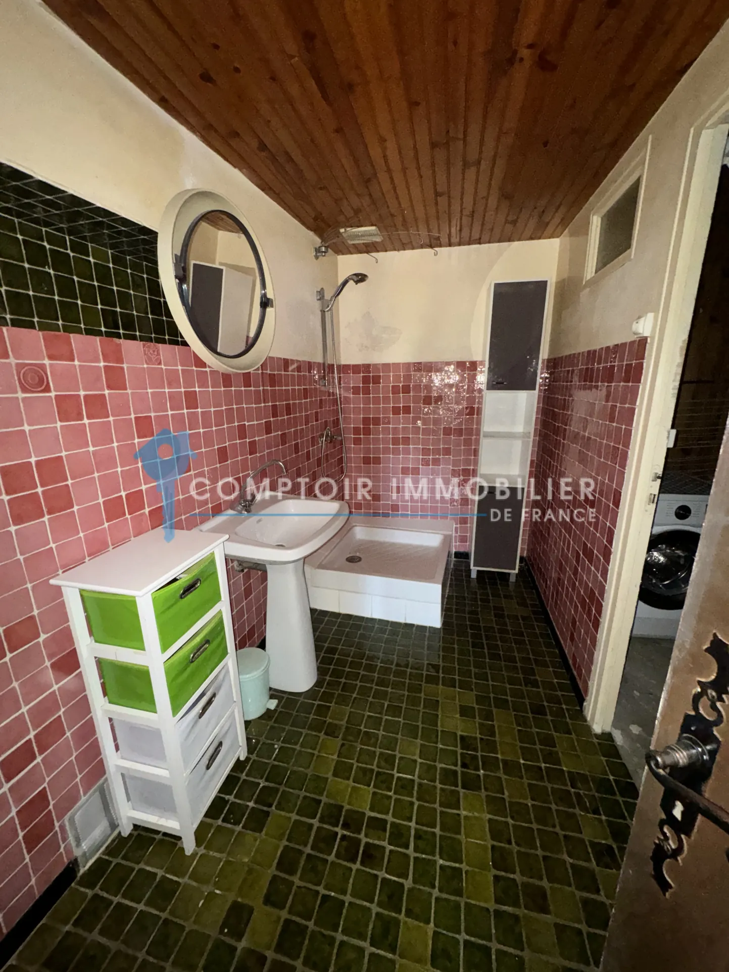Maison atypique de 105 m² à Servian avec vue imprenable 