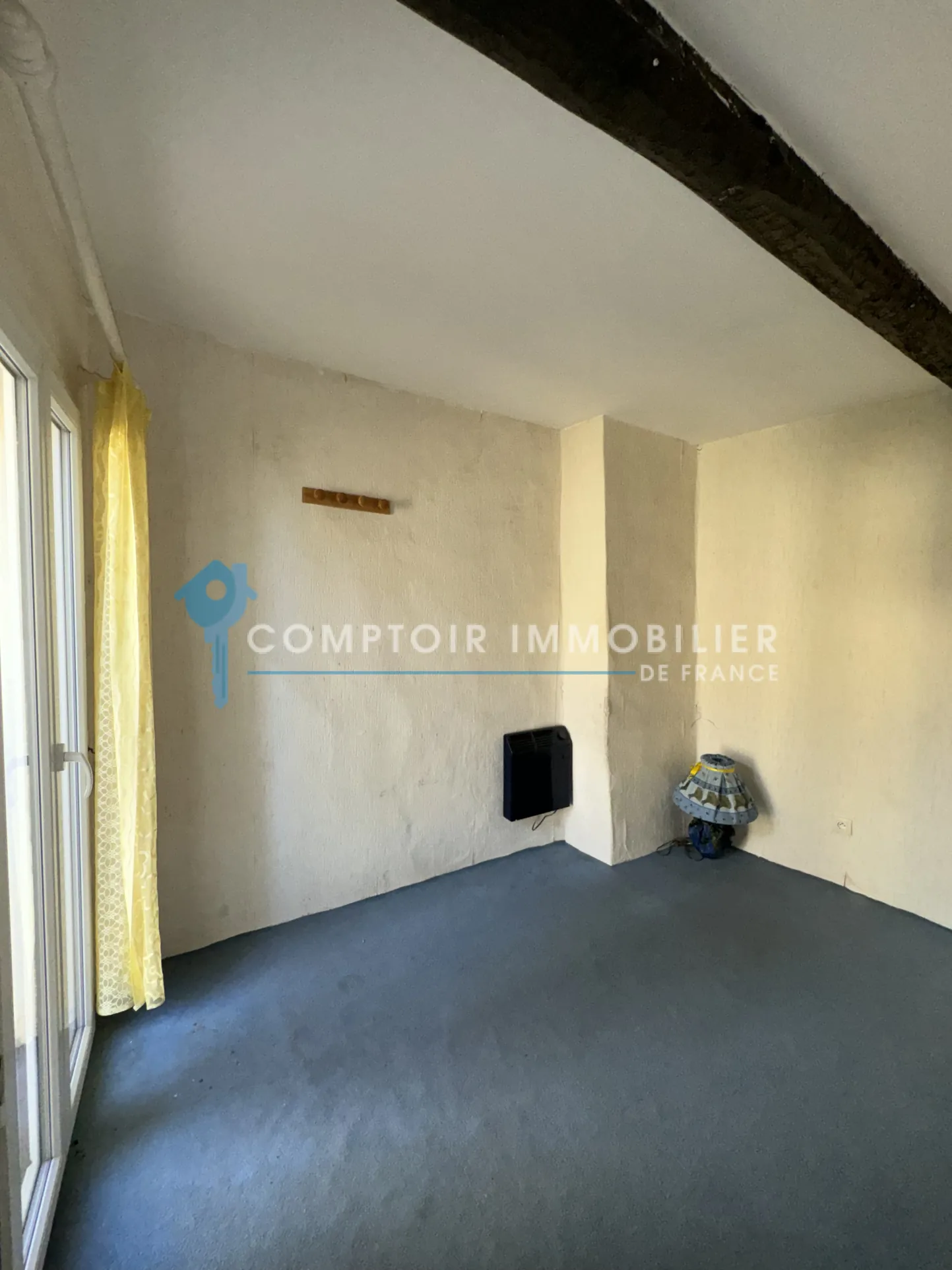Maison atypique de 105 m² à Servian avec vue imprenable 