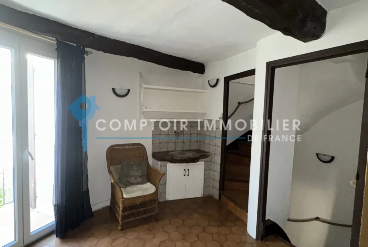 Maison atypique de 105 m² à Servian avec vue imprenable 