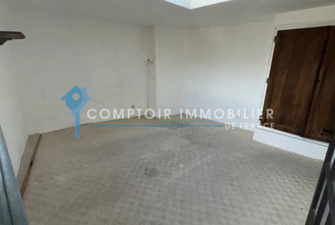 Maison atypique de 105 m² à Servian avec vue imprenable 