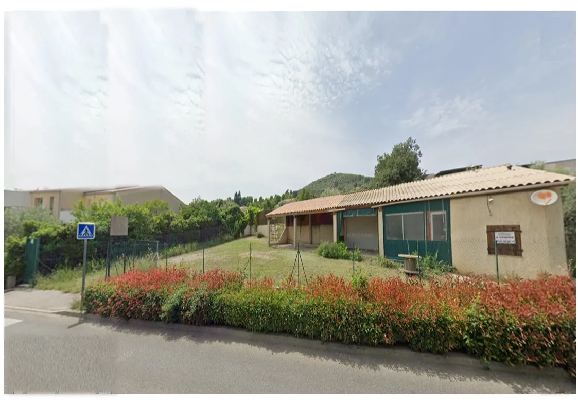 Bâtiment à vendre de 100 m² sur terrain constructible à Manosque, zone UH3 