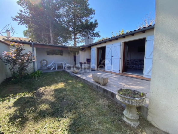 Maison de vacances à Meschers-sur-Gironde avec terrasse et garage