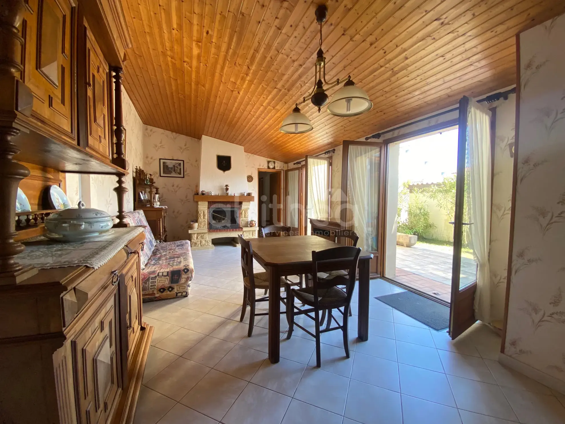 Maison de vacances à Meschers-sur-Gironde avec terrasse et garage 