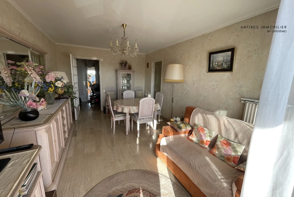 A vendre appartement 3 pièces avec terrasse à Antibes - garage et cave inclus 