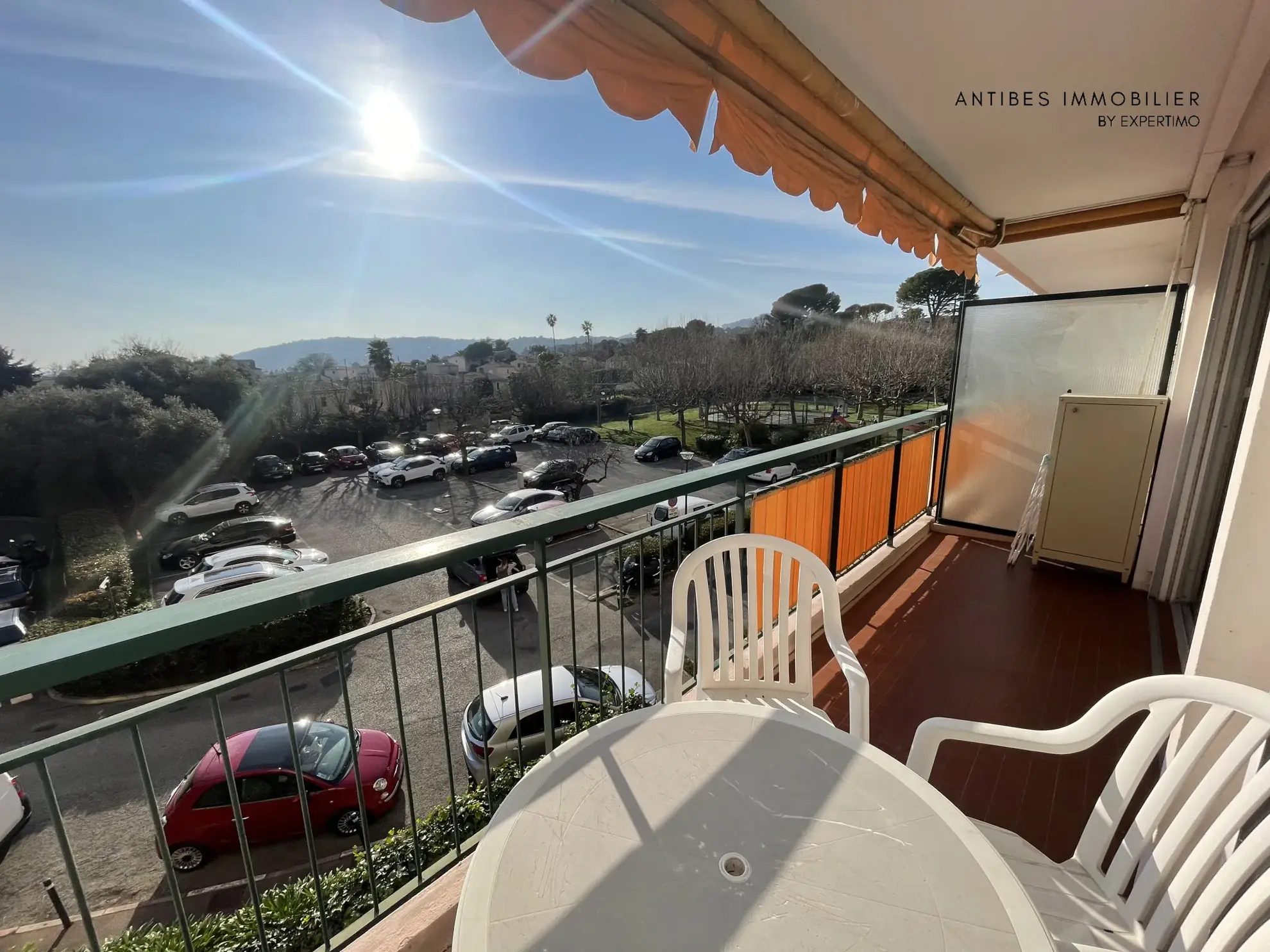 A vendre appartement 3 pièces avec terrasse à Antibes - garage et cave inclus 