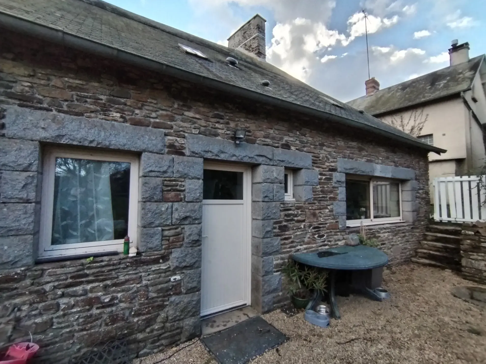Maison individuelle 117 m² avec jardin et panneaux solaires à Saint James 