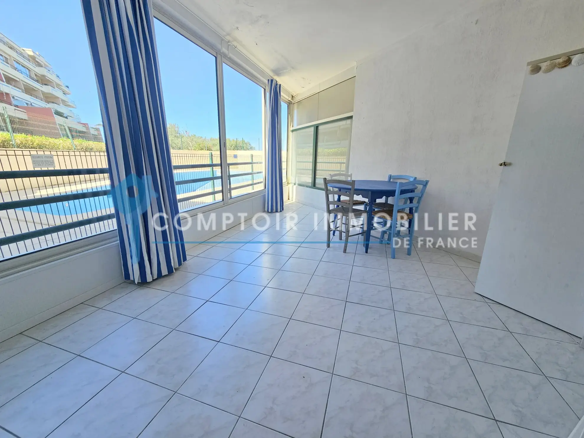 Bel appartement T2 avec terrasse de 18m² en front de mer à Sète 