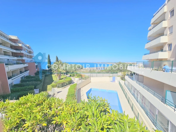 Bel appartement T2 avec terrasse de 18m² en front de mer à Sète