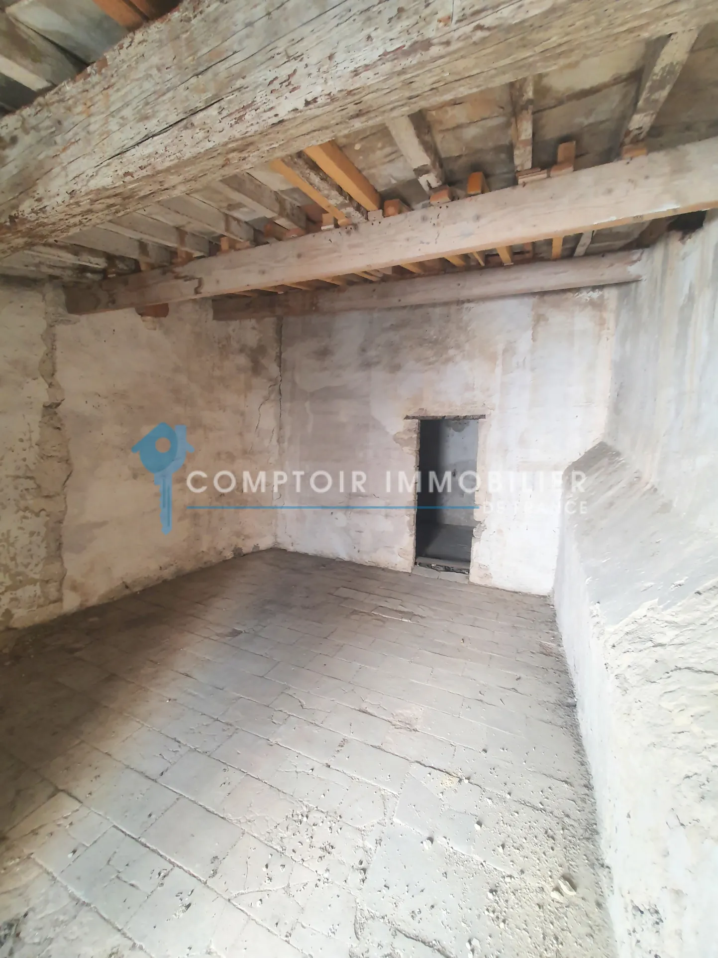 Maison de ville à Pignan 140 m² à rénover - Opportunité investisseur et premier achat 