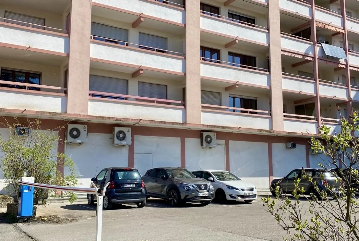 Appartement 2 pièces de 45m² avec terrasse à Saint-Louis, idéal premier achat ou investisseur 