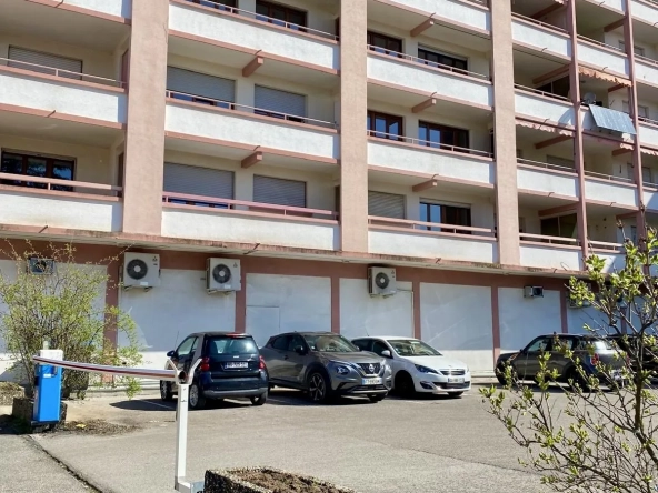 Appartement 2 pièces de 45m² avec terrasse à Saint-Louis, idéal premier achat ou investisseur 