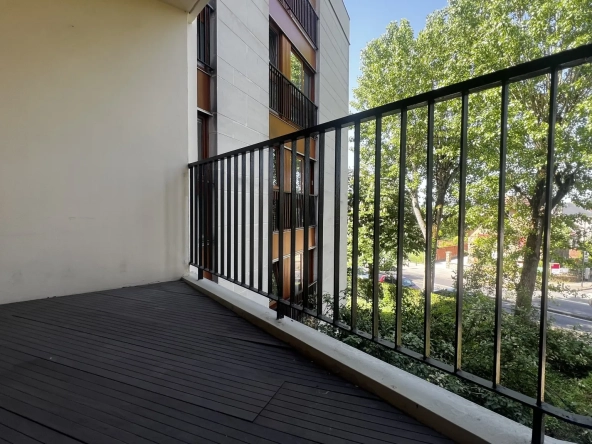 Bel appartement de 3 pièces avec parking et piscine à Le Chesnay 