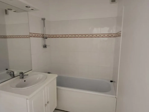 Bel appartement de 3 pièces avec parking et piscine à Le Chesnay 