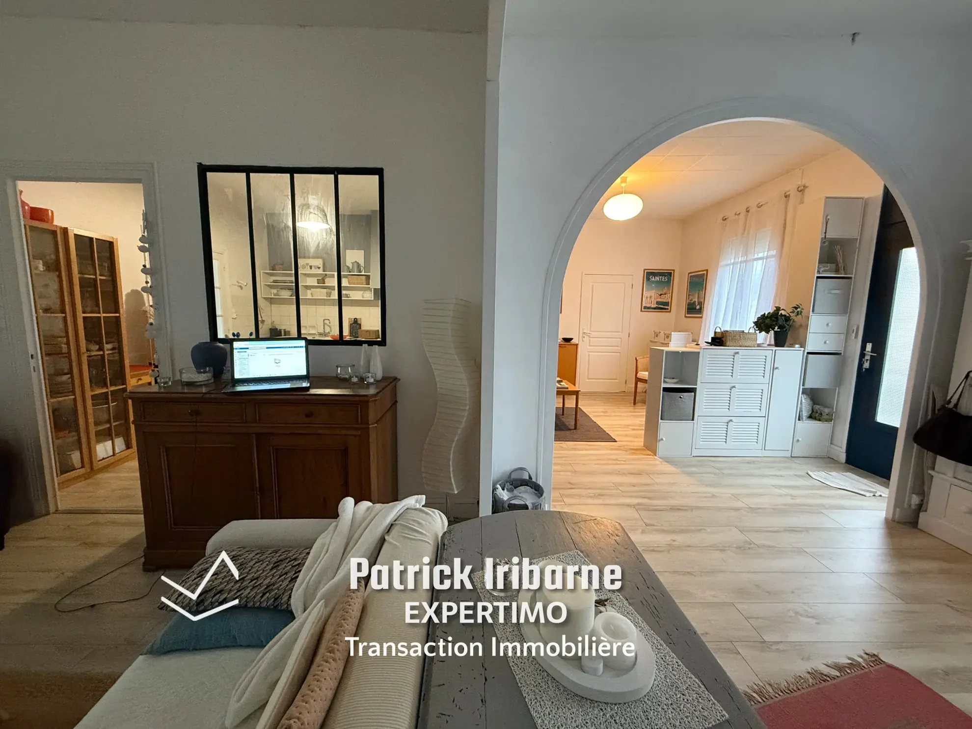 Maison ancienne rénovée à Saintes avec studio indépendant et jardin de 500 m² 
